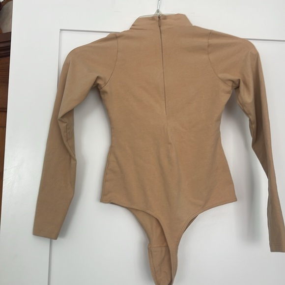 Cream bodysuit - Picture 9 of 9